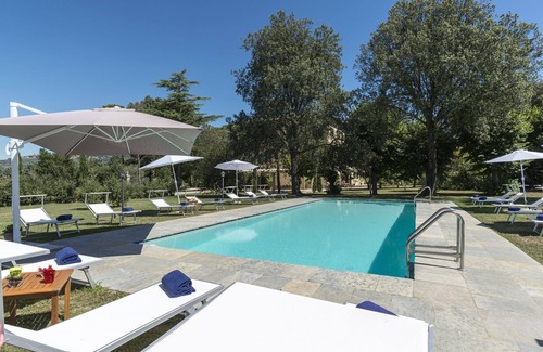 Cortona Villa | Private Villa with WIFI, A/C, hot tub, private pool, TV, patio, panoramic view, close to Cortona