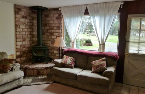 Boonville House | Private Vineyard Guest House - Close to Dining, Wine Tasting
