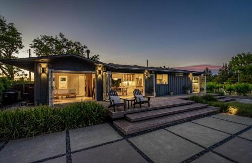 Healdsburg House | Private Vineyard Haven A Wine Country Escape