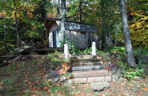 Algonquin Highlands Cottage | Private Waterfront Cottage On Little Hawk Lake. 3+1 Bedroom, Water Access Only.