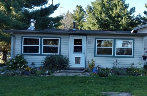 Lupton House | Private Waterfront, Pontoon Rental Available, Pet Friendly- Hot Tub