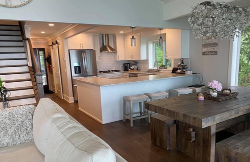 Port Austin Cottage | Private Waterfront Cottage w/your own Beach & Amazing Sunsets, 3 bdrm sleeps 8