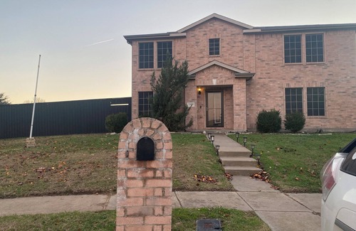 Cedar Hill House | Private, Welcoming, and Spacious Guest Suite