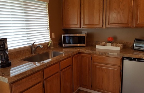 North Junior College Neighborhood Association Apartment | Private wine country getaway