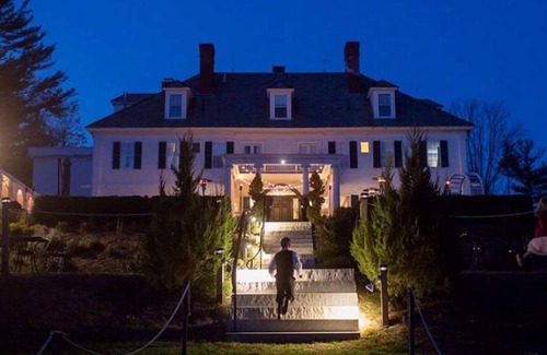 Windsor House | Private Wing of largest Colonial Revival Mansion- Only 15 min to Woodstock