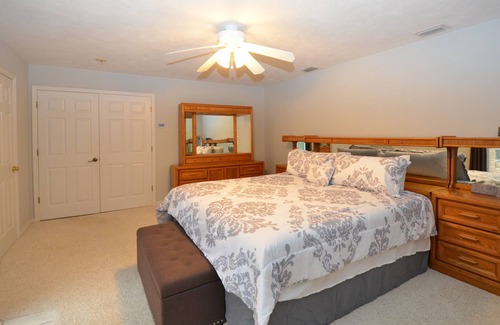 Seminole Woods House | Private Wooded 1 Acre Estate w/ Pool Minutes From Daytona Beach Speedway/Beaches