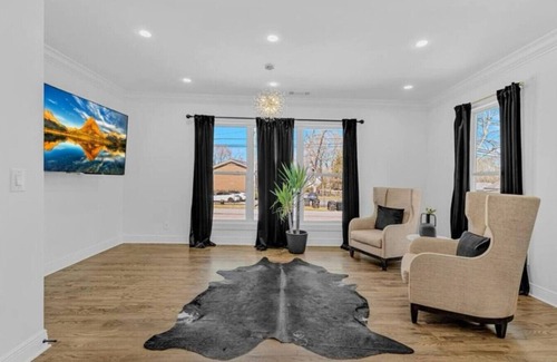 College Park Apartment | Private Yard Fire Pit Grill 2 Ensuite