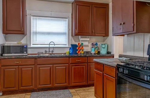 Lodi Apartment | Private Yard Free Parking WiFi Workspace