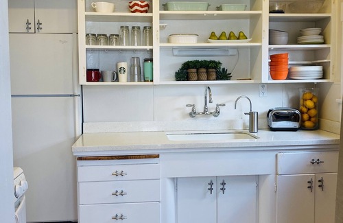 Coronado Cottage | Private yard💕