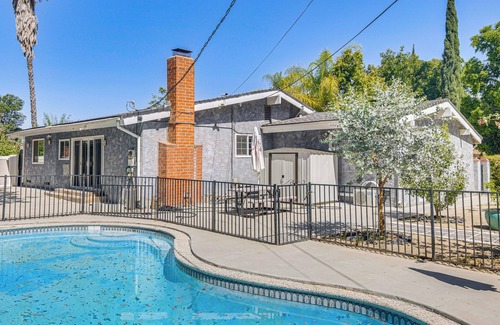 Canoga Park House | Private Yard w/Pool: Bright Escape in Canoga Park
