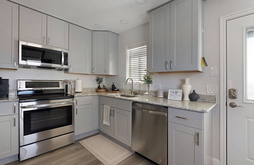 Hildale House | Private Zion Stay: Pool, Fire-pit, Red Rock Views