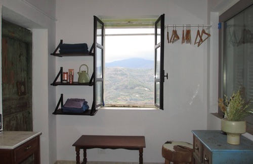 Dolceacqua House | Privately Located Country House in the middle of nature with pool, pizza oven and WIFI