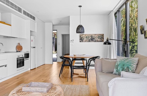 Shoalhaven Heads Villa | Privately Managed Golf View Villa 3 Bangalay Villas