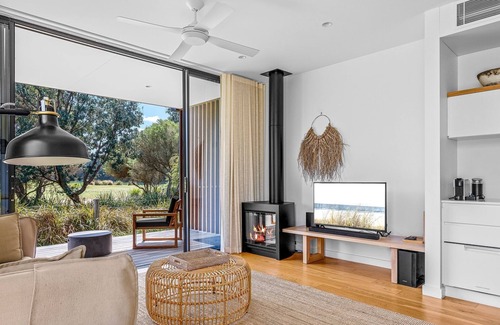 Shoalhaven Heads Villa | Privately Managed Golf View Villa 3 Bangalay Villas