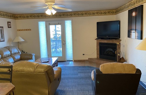 Lead Condo | Privately Owned 2 Bedroom condo located at Barefoot Resort.