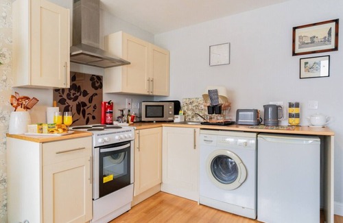 Warwick Apartment | Privates Flat In the heart of warwickshire near warwick town center