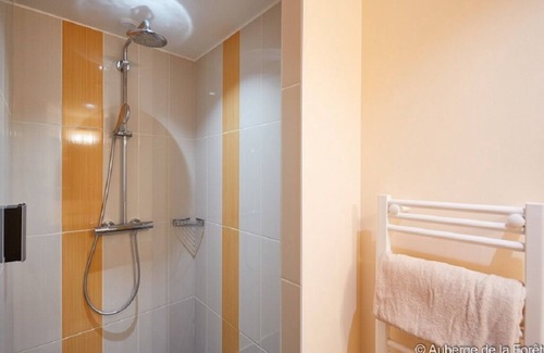 Le Gavre House | Privatif family cottage, heated and covered swimming pool next to a huge forest