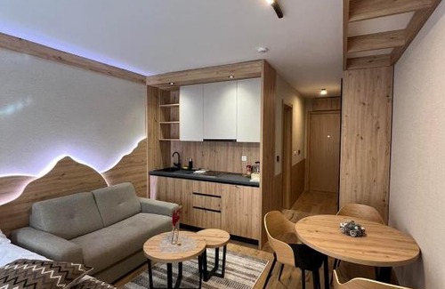 Jahorina Apartment | Privatni Apartman RIO 152 u sklopu HOTEL VUČKO JAHORINA
