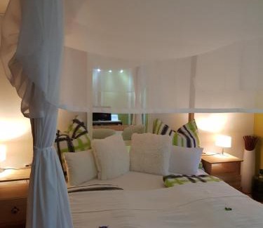 Neu-Isenburg House | Privatzimmer "Himmlisch Übernachten"