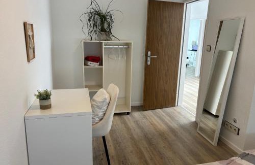 Krahenwinkel House | Privatzimmer im Reihenhaus nähe Flughafen Hannover Langenhagen