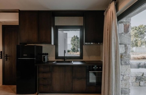 Plaka Villa | Privilege Villa With Private Pool & Jacuzzi