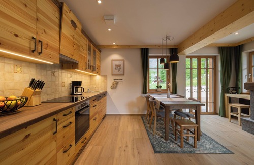 Ukanc House | PRIVILLAGE STARE - B&B, Villa and Chalet Resort