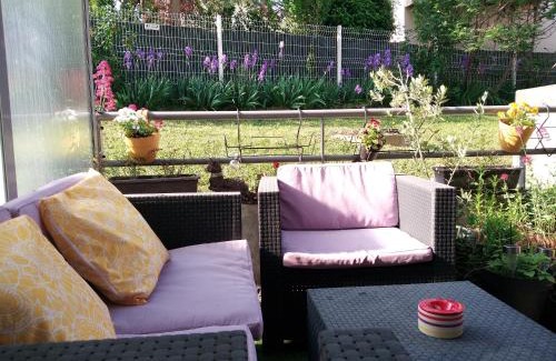 Valleiry Bed & Breakfast | # Prix "Travellers Awards 2023 et 2024" LAC LEMAN Velos Viarhôna Geneve Annecy