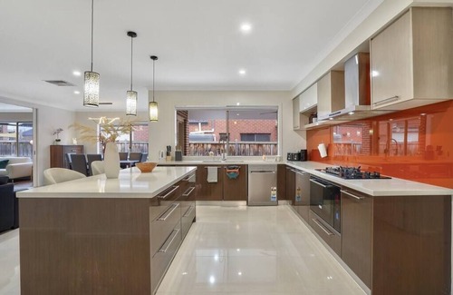 Keysborough House | Prized Keysborough 5 bedroom Family Home*
