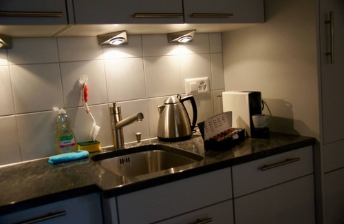 Ardez Apartment | Pro La Tour Pitschna: Modern 2.5-room flat in Ardez next to the historic residential tower from the 13th century.