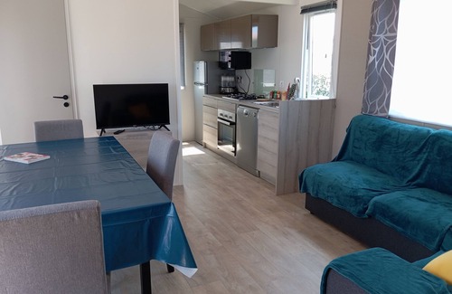 Grandcamp-Maisy House | Proche des Plages du Débarquement . Mobil-home Neuf au Bord de mer