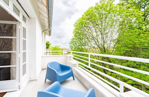 Dijon Apartment | Proche Place Darcy, Adorable Deux Pièces au Calme, Avec Terrasse et vue Jardin