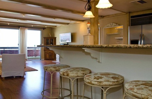 Beverly Grove Condo | Professionally cleaned , Luxury, Location, Amenities and Views