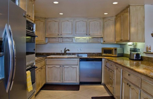 Beverly Grove Condo | Professionally cleaned , Luxury, Location, Amenities and Views