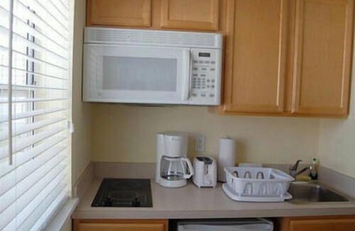 North End Condo | Professionally decorated with in ground pool. 1 1/2 blocks to the beach, boardwalk and shopping. Assigned off street parking! Unit 307