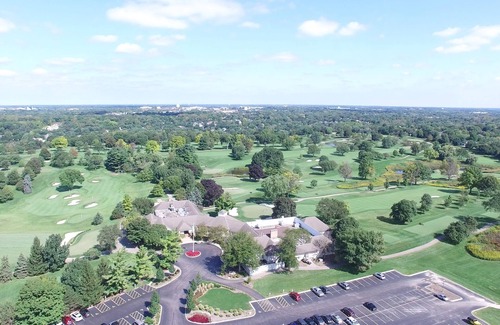 Naperville House | Professionally Sanitized - Downtown Naperville - Three Bedroom Retreat