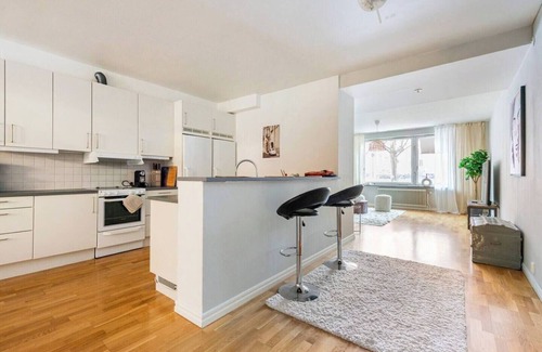 Ostermalm Bed & Breakfast | Professionally Styled 100 SQM Apartment - Stockholms Finest Area Östermalm