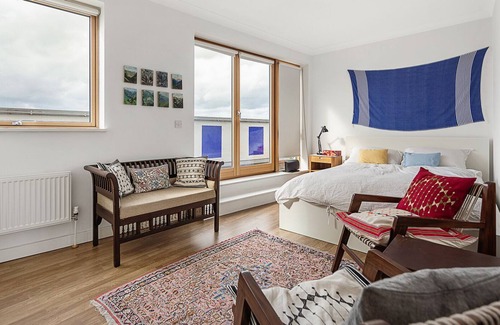 Canonbury Apartment | Professionals' Penthouse, by Veeve