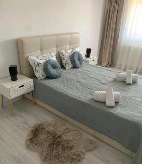 Three Oaks Apartment | Promenada Central Home