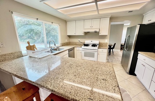 Mount Wilson Villa | PROMO 15% WEEKLY AND 30% MONTHLY DISCOUNTnCozy house 4 bedrooms/2.5 bathrooms