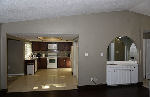 Plano House | PROMO 15% WEEKLY/23% MONTHLY DISCOUNT!nCozy Plano Home 3 Beds 2 Baths, Renovated