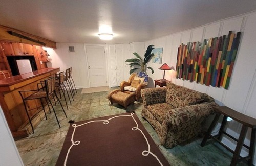 Marlyville - Fontainebleau House | PROMO 5% WEEKLY/10% MONTHLY DISCOUNTnSpacious 1 BR near Universities