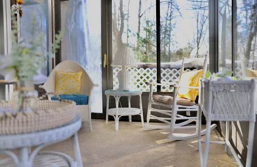 Shawanese Cabin | PROMO 5%WEEKLY/10% MONTHLY DISCnEscape in our Rain-Forest in Frame Cabin-Retreat