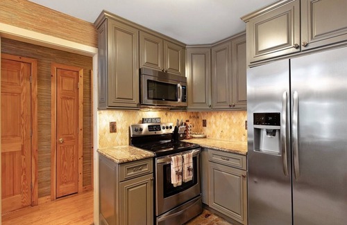 Fort Ann Ski Chalet | PROMO 5% WEEKLY AND 10% MONTLY DISCOUNTnLake house