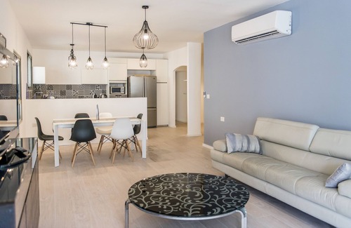 Ra'ananna Apartment | PROMO AUGUST 2023 in the center of RAANANA, near ahuza