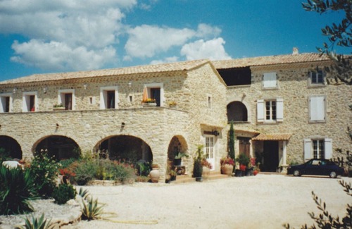 Saint-Julien-de-Peyrolas Apartment | #PROMO! F2 apartment with large swimming pool at the bottom of the Ardèche Gorges
