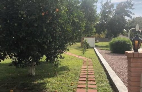 Chandler House | PROMO FOR WEEKLY STAY OF 5%/MONTHLY STAY OF 10% Country Hideaway In The City