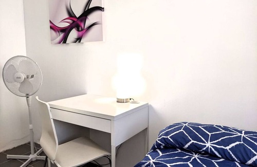 Oak Park House | *PROMO!* Next to Train Station!