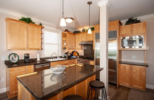 Lincoln City Condo | Promo! Second Floor Corner Condo, Oceanfront, Private Hot Tub, Pool, Wifi