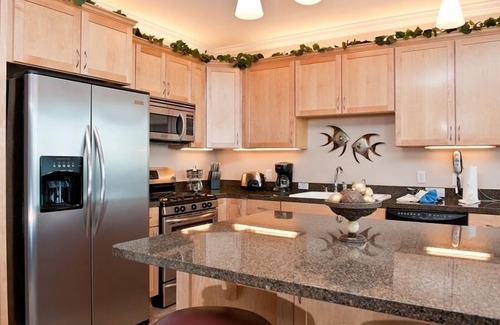 Lincoln City Condo | Promo! Top Floor Oceanfront Luxury Condo, Private Hot Tub, Indoor Pool & WiFi!