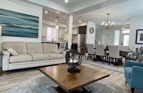 Sardis House | Promontory Paradigm - King Bed/Mountain Views/A/C/Self Check-in/ LONG STAYS